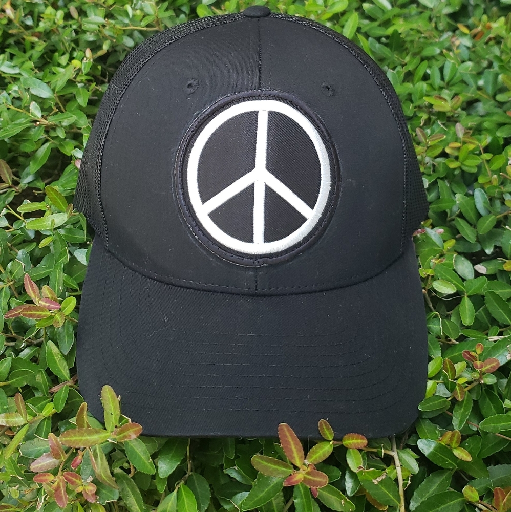 Black Snapback "Peace" Hat